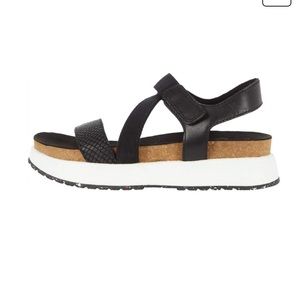 OTBT Sierra sandals